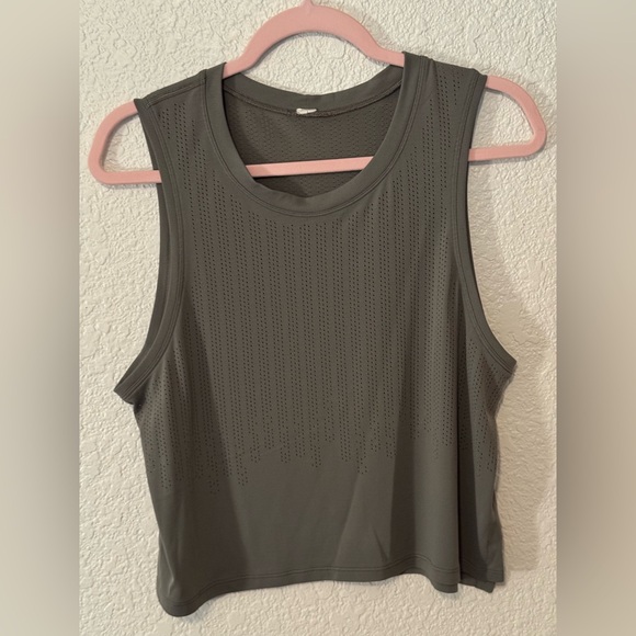 lululemon athletica Tops - Lululemon Swiftly Breathe Crop Tank in the Grey Sage color size best 12/14 EUC